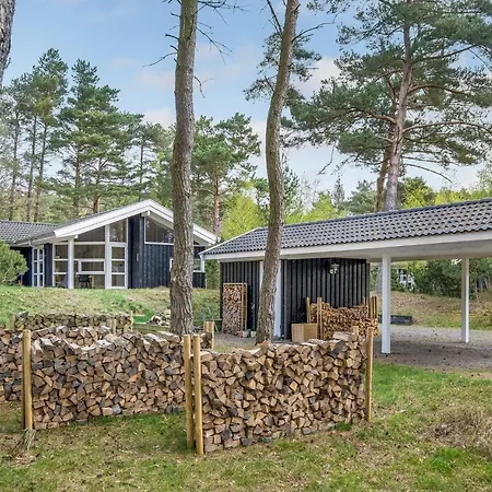 Casa vacanze Amazing In Aakirkeby With Wifi Vester Somarken