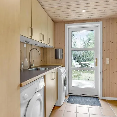 Amazing In Aakirkeby With Wifi Vester Somarken